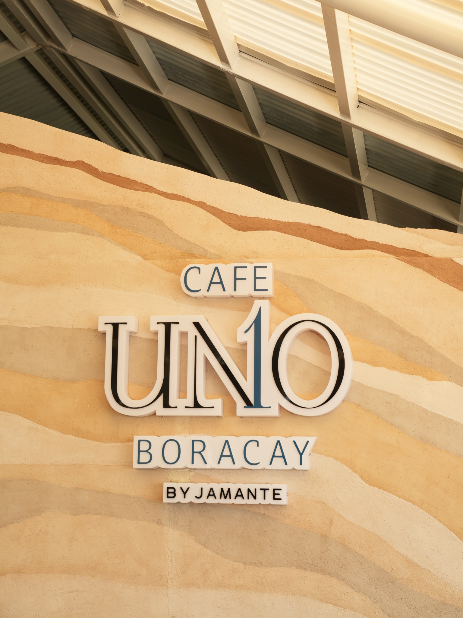 Cafe Uno Boracay 店名招牌