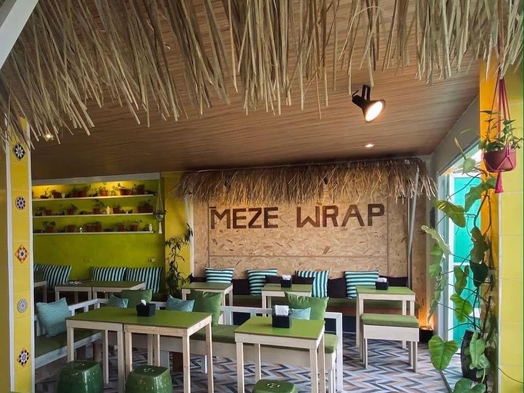 Meze Wrap D'Mall 店內裝