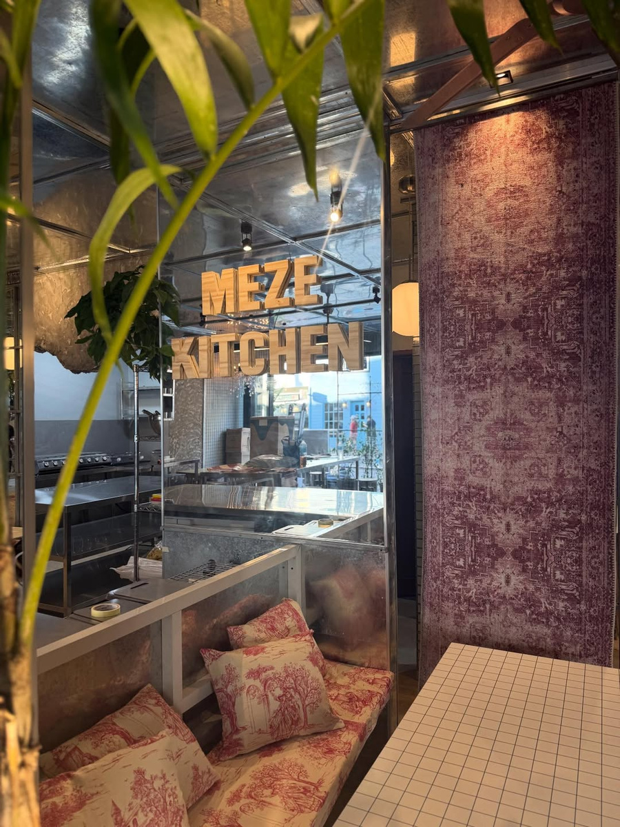 Meze Wrap 新分店一樓空間