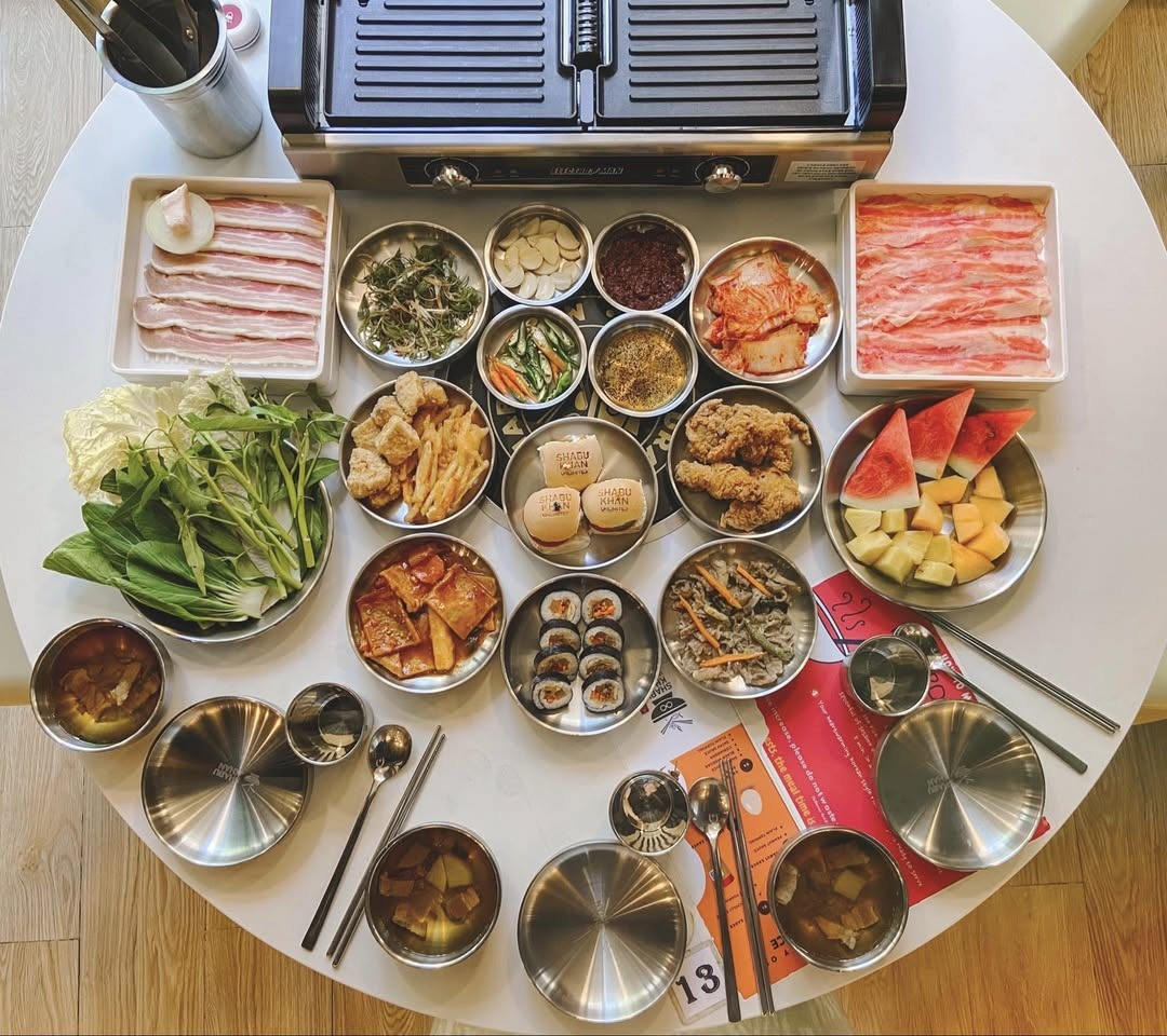 火鍋王 Shabu Khan 長灘島 火鍋燒烤整桌餐點